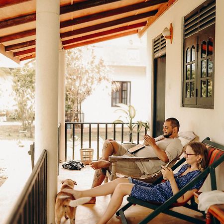 Beach Lagoon Guesthouse タンガラ エクステリア 写真